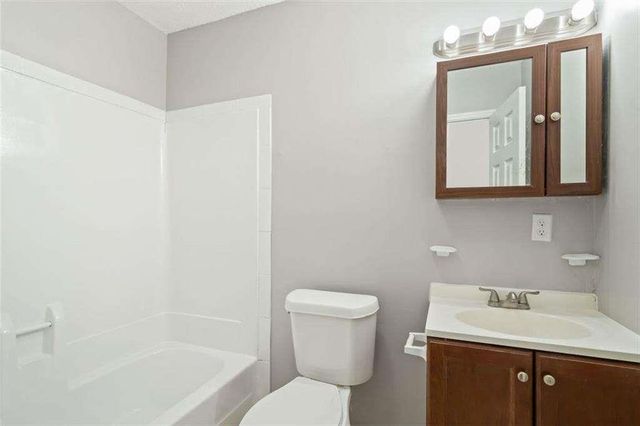 6925 CAINWOOD Drive, Atlanta, GA 30349