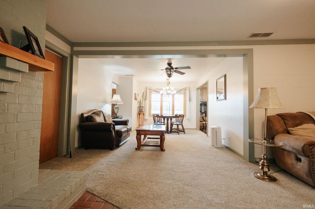 8425 Gun Club Road, Mount Vernon, IN 47620