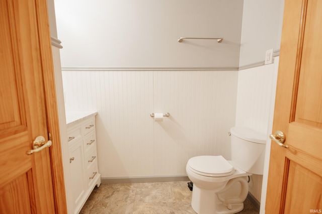 8425 Gun Club Road, Mount Vernon, IN 47620