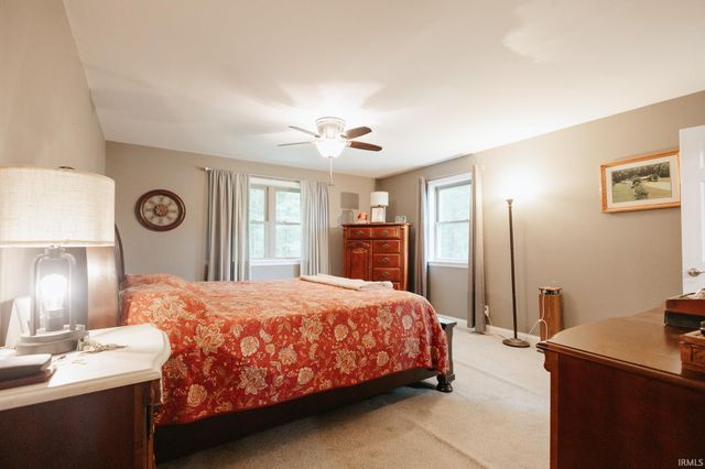8425 Gun Club Road, Mount Vernon, IN 47620