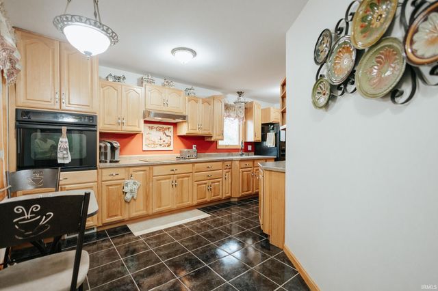 8425 Gun Club Road, Mount Vernon, IN 47620