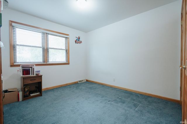 8425 Gun Club Road, Mount Vernon, IN 47620