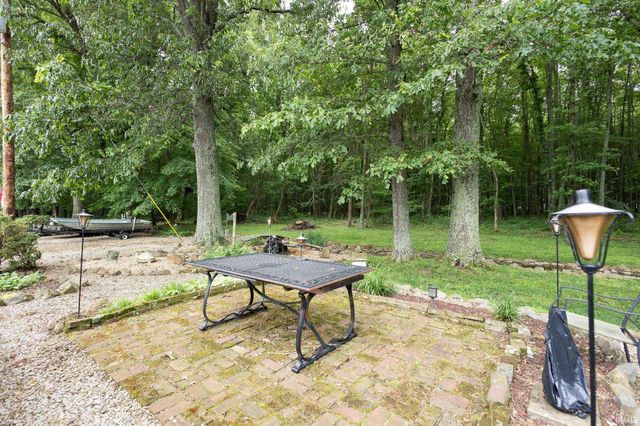 8425 Gun Club Road, Mount Vernon, IN 47620