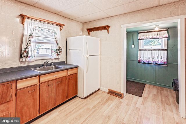 52 VAN BUREN ST, Deepwater, NJ 08023