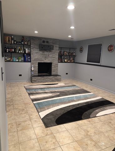 6717 Patton Drive, Woodridge, IL 60517