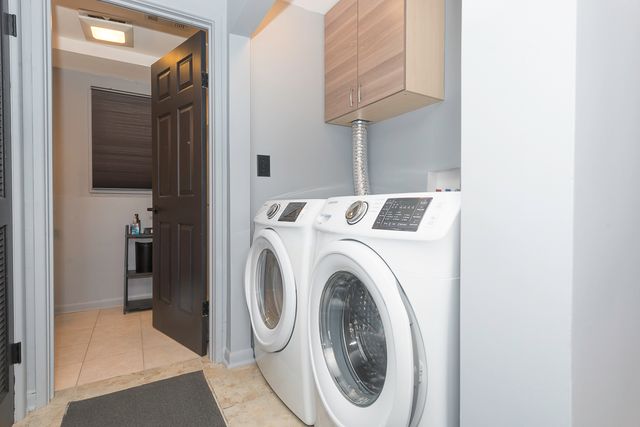 6717 Patton Drive, Woodridge, IL 60517