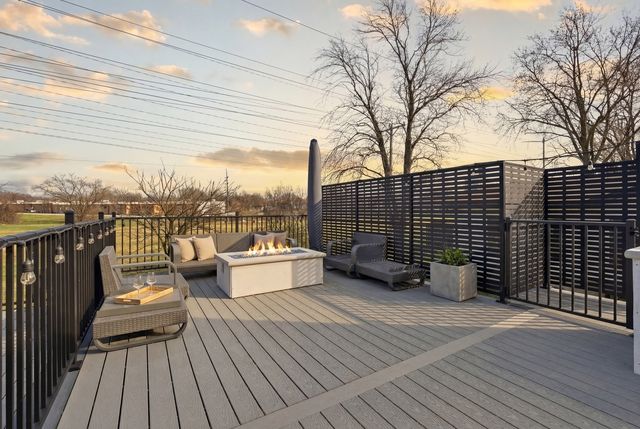 6717 Patton Drive, Woodridge, IL 60517