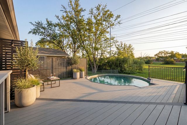 6717 Patton Drive, Woodridge, IL 60517