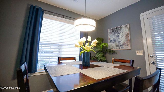 637 Hillside Drive, Wilmington, NC 28412