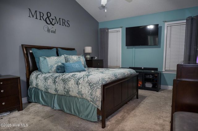 637 Hillside Drive, Wilmington, NC 28412