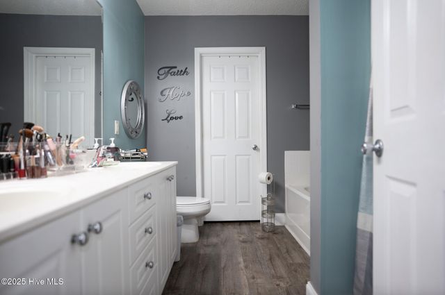 637 Hillside Drive, Wilmington, NC 28412