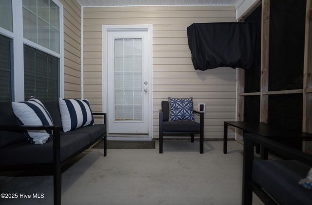 637 Hillside Drive, Wilmington, NC 28412