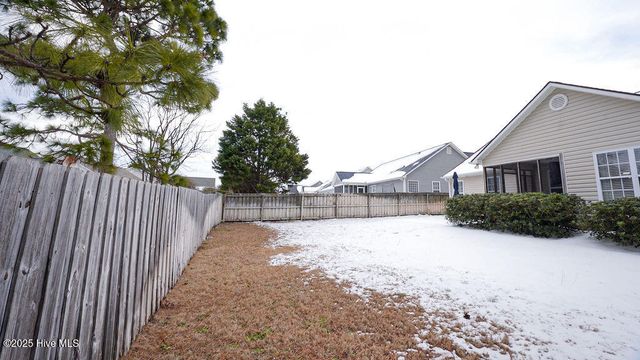 637 Hillside Drive, Wilmington, NC 28412