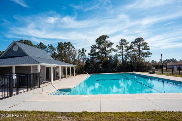 637 Hillside Drive, Wilmington, NC 28412