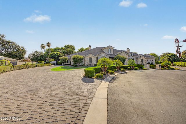 80 N CHURCHILL Court, Gilbert, AZ 85234