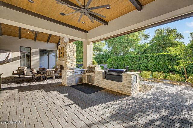 80 N CHURCHILL Court, Gilbert, AZ 85234