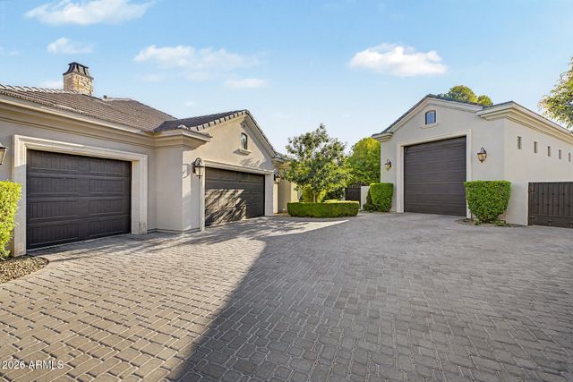 80 N CHURCHILL Court, Gilbert, AZ 85234
