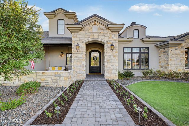 80 N CHURCHILL Court, Gilbert, AZ 85234