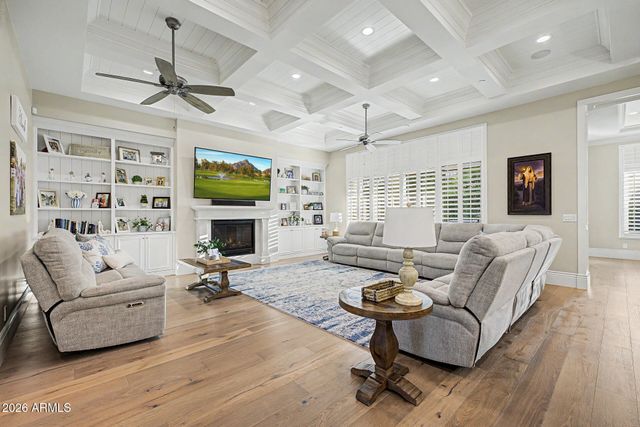 80 N CHURCHILL Court, Gilbert, AZ 85234