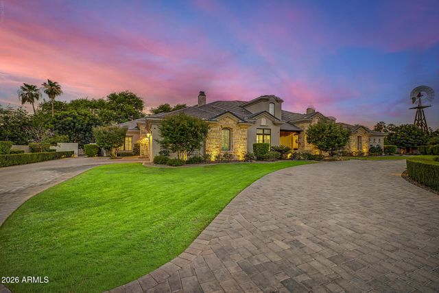 80 N CHURCHILL Court, Gilbert, AZ 85234