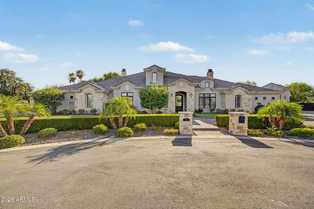 80 N CHURCHILL Court, Gilbert, AZ 85234