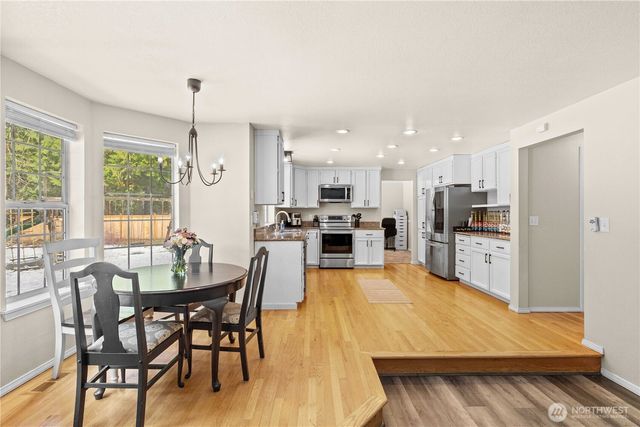 29725 174th Avenue SE, Kent, WA 98042