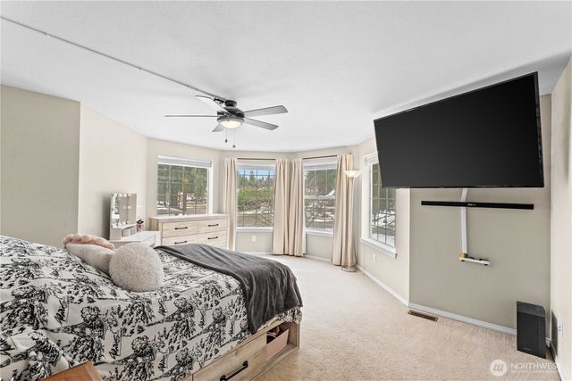 29725 174th Avenue SE, Kent, WA 98042