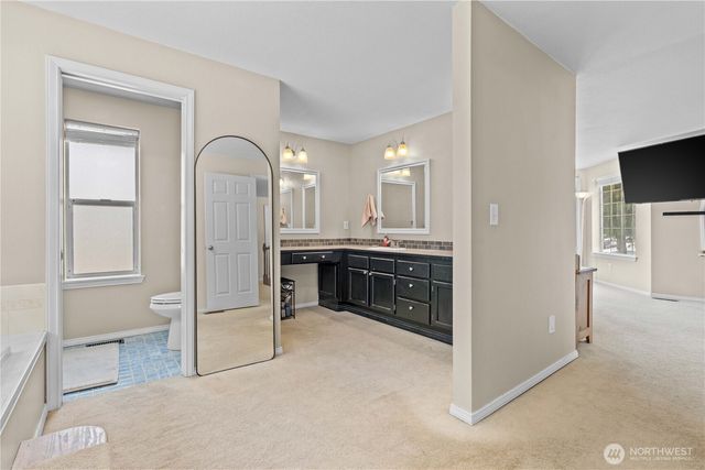 29725 174th Avenue SE, Kent, WA 98042