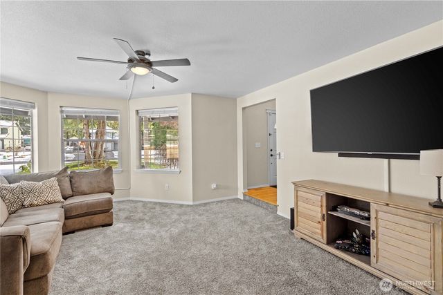 29725 174th Avenue SE, Kent, WA 98042