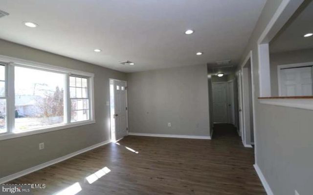 248 MATEY AVE, Manahawkin, NJ 08050