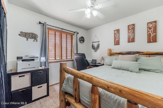 380 W Bridle LN, Post Falls, ID 83854