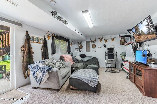 380 W Bridle LN, Post Falls, ID 83854