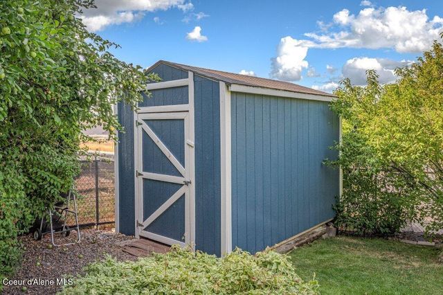 380 W Bridle LN, Post Falls, ID 83854
