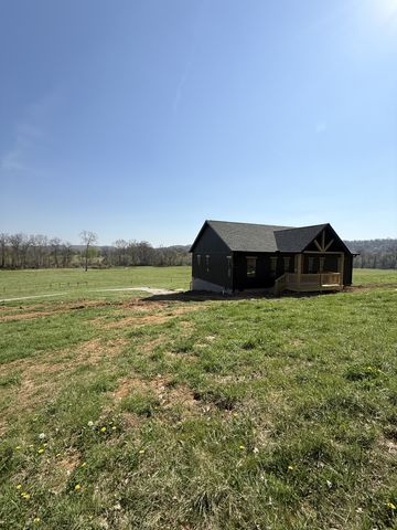 608 Buckeye Rd, Cumberland City, TN 37050
