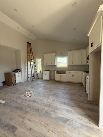 608 Buckeye Rd, Cumberland City, TN 37050