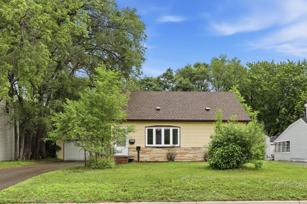 5732 Adair Avenue N, Crystal, MN 55429
