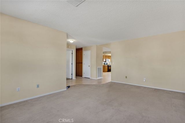 22111 Isatis, Apple Valley, CA 92307