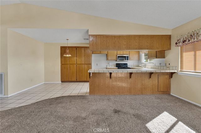 22111 Isatis, Apple Valley, CA 92307