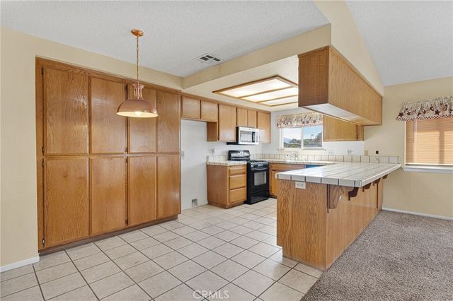22111 Isatis, Apple Valley, CA 92307