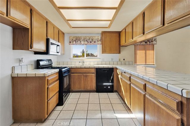 22111 Isatis, Apple Valley, CA 92307