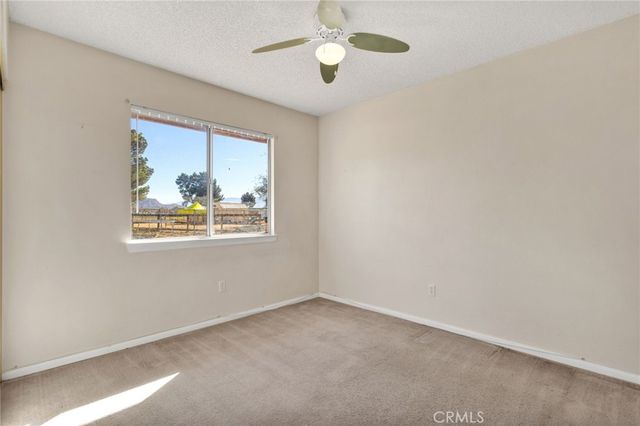 22111 Isatis, Apple Valley, CA 92307