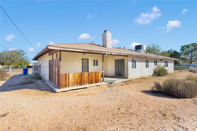 22111 Isatis, Apple Valley, CA 92307