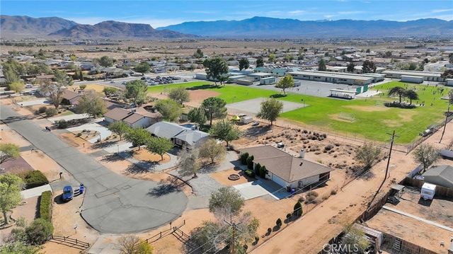 22111 Isatis, Apple Valley, CA 92307