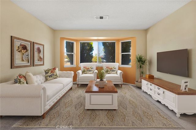 22111 Isatis, Apple Valley, CA 92307