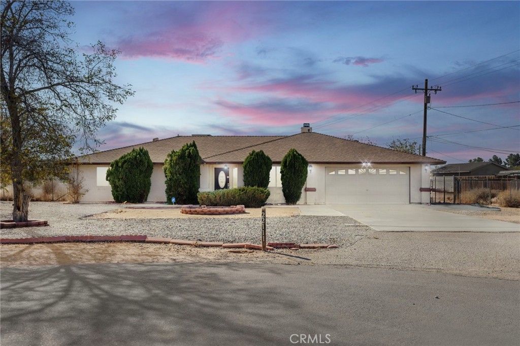 22111 Isatis, Apple Valley, CA 92307