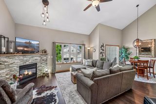 912 Kelly Court, Chanhassen, MN 55317