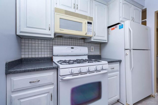 4249 Bonning Avenue, Warren, MI 48091