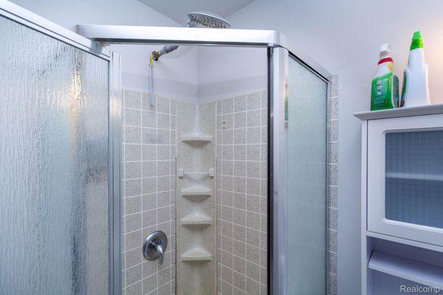 4249 Bonning Avenue, Warren, MI 48091