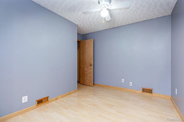 4249 Bonning Avenue, Warren, MI 48091