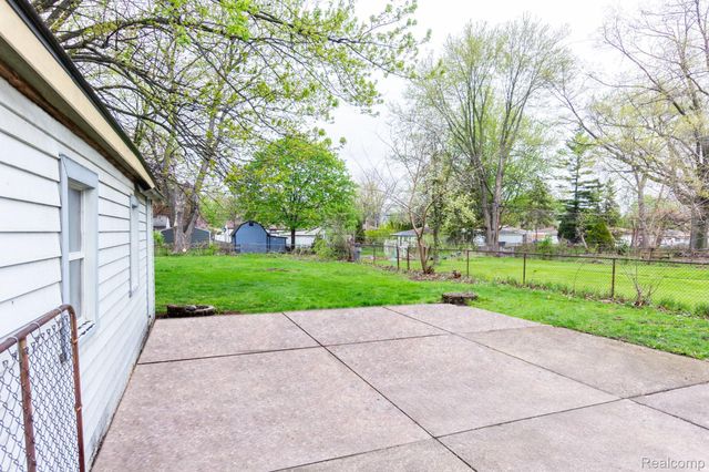 4249 Bonning Avenue, Warren, MI 48091